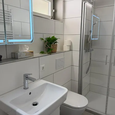 Mit Pool, Sauna Und Einem Tollen Blick Ueber Den Schwarzwald, Nahe Freudenstadt アパート バイアースブロン